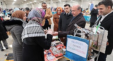 · Selçuklu Belediye Başkanı Ahmet Pekyatırmacı her ayın ilk Çarşamba günü kurulan 2. El Pazarı'nı ziyaret ederek stantları gezdi