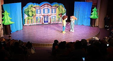 TRT Çocuk ekranlarının sevilen karakterleri 'Elif ve Arkadaşları, Nevşehirli çocuklara unutamayacakları eğlenceli bir gün yaşattı