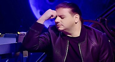 Türk Halk Müziğinin efsane ismi Kubat, yeni teklisi 