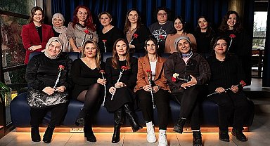 Uber, Sektörde Sayısı Çok Az Olan Kadın Taksi Sürücülerini Destekliyor