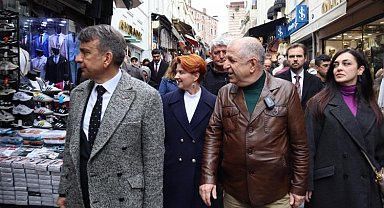 Ümit Özdağ, İstanbul adaylarıyla çarşı ziyaretinde