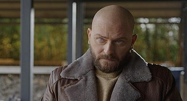 Ünlü oyuncu Tolgahan Sayışman, yeni dizisi “Arjen