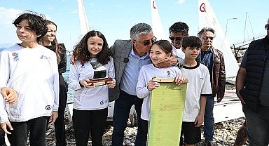 Yat Yelken Kulübü'nden Başkan Topaloğlu'na teşekkür plaketi