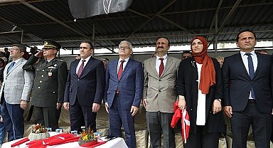 23 Nisan Ulusal Egemenlik ve Çocuk Bayramı Burhaniye'de coşku ile kutlandı