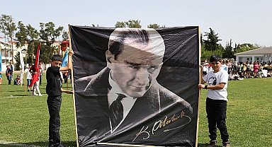 23 Nisan Ulusal Egemenlik ve Çocuk Bayramı ile Türkiye Büyük Millet Meclisi'nin kuruluşunun 104.yıldönümü, Didim'de büyük bir coşku ile kutlandı.