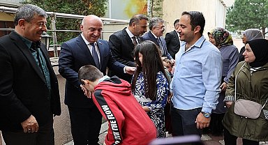 AK Parti teşkilatlarında bayram coşkusu;