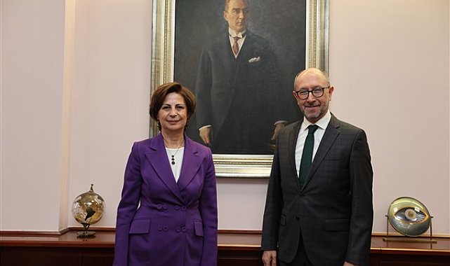 Anadolu Üniversitesi Rektörü Erdal’dan Başkan Ünlüce’ye ziyaret