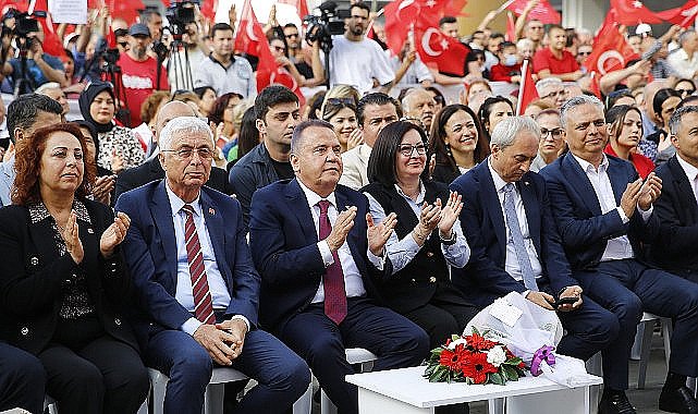 Antalya Büyükşehir Belediyesi'nde 2. Muhittin Böcek dönemi başladı