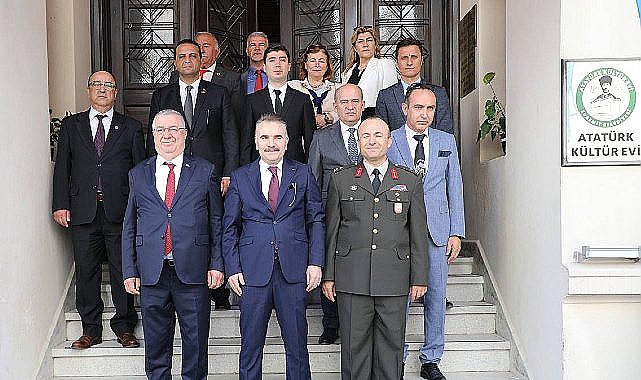 Atatürk'ün Edremit'e gelişinin 90. yıldönümü kutlandı