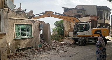 Başkan Aydın'dan metruk bina talimatı