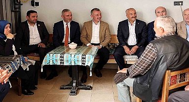 Başkan Büyükakın, Gebze çarşıda bulunan 1218. sokak ile 1102. sokakta esnaf ve vatandaşlarla buluştu