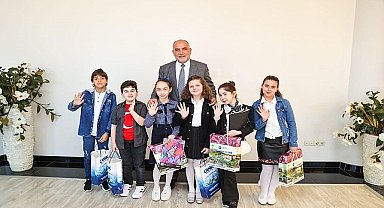 Başkan İbrahim Sandıkçı'dan Miniklere Hediye 