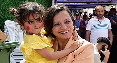 Başkan Kınay çocuklarla doyasıya eğlendi: Çocukların çocukluğunu yaşayabilmesi için daha çok çalışacağız