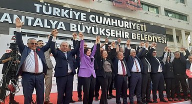 Başkan Topaloğlu, Başkan Böcek'in göreve başlama törenine katıldı