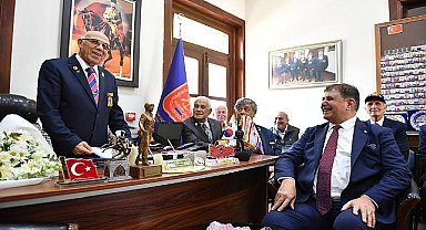 Başkan Tugay'dan gazilere sürpriz ziyaret