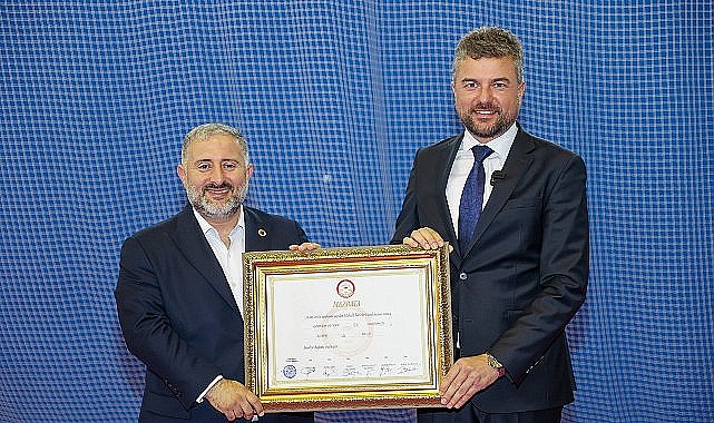 Buca'da coşkulu mazbata töreni
