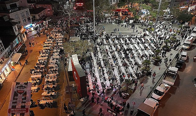 Burhaniyeliler Kadir Gecesi'nde İftarda Buluşcak