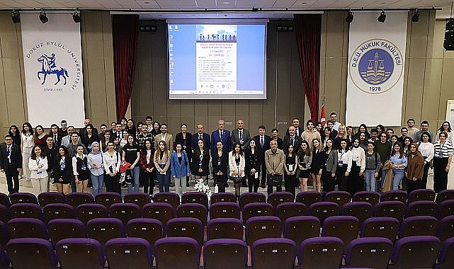 Dokuz Eylül Üniversitesi (DEÜ) ev sahipliğinde göç olgusuna ve mültecilik kavramına bilimsel bir perspektifte dikkat çekmek için düzenlenen 'Uluslararası Göç Sempozyumu' tamamlandı
