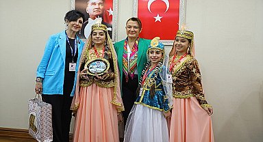 Dünya çocukları Antalya Büyükşehir Belediyesi'ni ziyaret etti