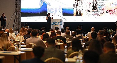 Dünyanın en büyük sivil toplum ağlarından biri olan JCI (Junior Chamber International ) tarafından düzenlenen Yaratıcı Liderlik Zirvesi Efes Selçuk'ta başladı