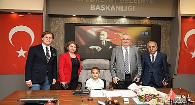 Edremit Belediyesi'nde koltuk çocukların