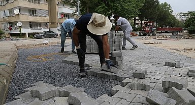 Edremit'te bozuk yollar düzeltiliyor