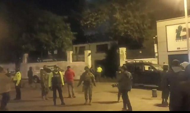 Ekvador polisi Meksika büyükelçiliğine basarak eski Başkan Yardımcısı'nı tutukladı