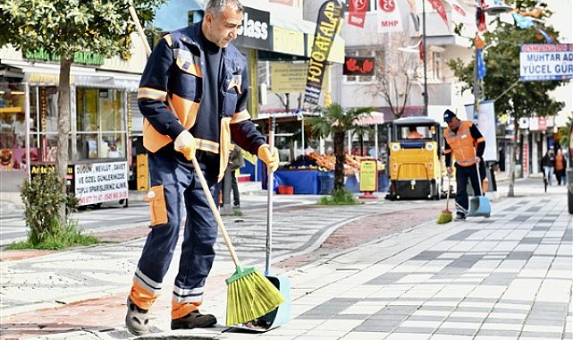 Esenyurt'ta Ramazan Bayramı öncesi cadde ve sokaklar temizlendi