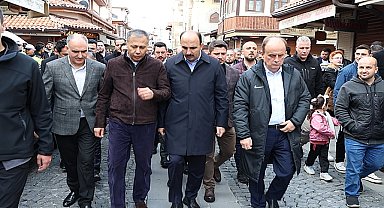 İçişleri Bakanı Yerlikaya Bayramın İlk Günü Konyalılarla Buluştu