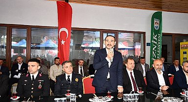İznik'te Ramazan Bayramı dolayısıyla bayramlaşma töreni gerçekleştirildi.