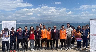 Karabağlar'da Oryantiring Yarışması Büyük İlgi Gördü