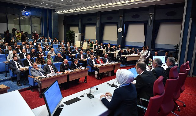 Kayseri Büyükşehir Meclisi’nden “suya yüzde 30 indirim” kararı