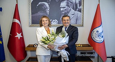 Konak'ta Nilüfer Çınarlı Mutlu dönemi coşkuyla başladı