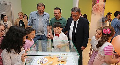 Küçükçekmece Belediyesi'nden Dünya Otizm Farkındalık Günü'nde Anlamlı Sergi