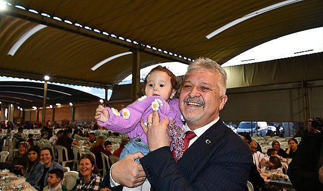 Lüleburgaz'da Kadir Gecesi'nde binler iftar sofrasında buluştu