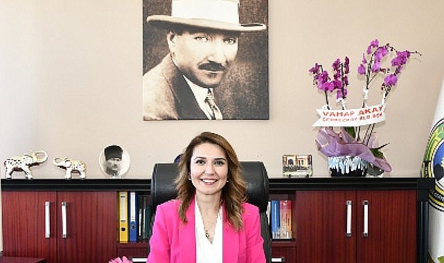 Malkara Belediyesi´nde yeni dönem idari yapısı ile ilgili Belediye Başkanı Nergiz Karaağaçlı Öztürk hizmet ve kalite odaklı belediyecilik için 05 Nisan 2024 Cuma günü Belediye Başkan Yardımcıları ile bir araya geldi