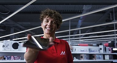 MediaMarkt'ta 1 yılda 700'den fazla akıllı telefon kiralandı