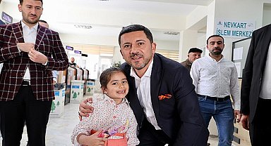 Nevşehir Belediye Başkanı Rasim Arı, “Biz yeni şeyler söylüyoruz. Umut vadediyoruz, sevgi vadediyoruz, kardeşlik vadediyoruz, birliktelik vadediyoruz, enerji vadediyoruz