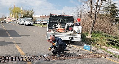 Nevşehir Belediyesi, Belediye Başkanı Rasim Arı tarafından 'Temiz Şehir Nevşehir' sloganıyla başlatılan mahallelerdeki temizlik ve hizmet seferberliğini sürdürüyor
