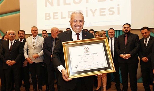 Nilüfer Belediye Başkanı Şadi Özdemir mazbatasını aldı