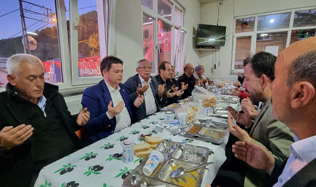 Osmangazi Belediye Başkanı Aydın, vatandaşların düzenlediği iftar programına katıldı