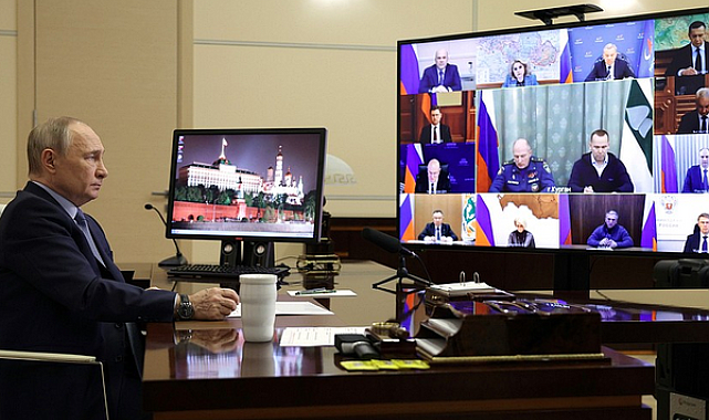 Putin, hükümet üyeleriyle toplantı gerçekleştirdi