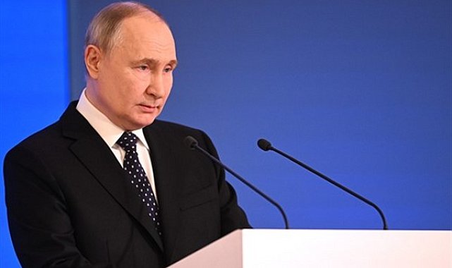Putin, sel felaketinden etkilenen bölgelerdeki durum hakkında bilgi aldı