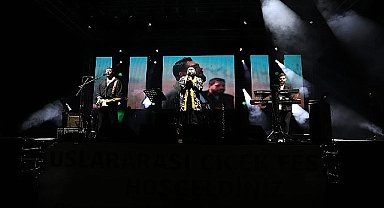 Sakiler'den Bayındır'da Muhteşem Konser