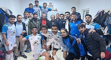 Uçhisar Belediye Başkanı Abdullah Çamcı, Hisarsporun amatör lig maçını tribünden seyretti