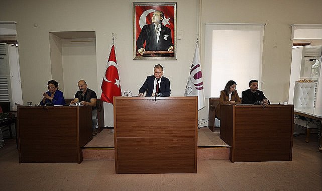Urla Belediye meclisinden 2023 faaliyet raporuna şerhli onay