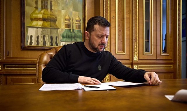 Zelenski’den İrlanda Başbakanı Harris’e tebrik