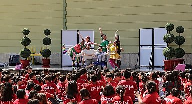 Zorlu Çocuk Tiyatrosu Yeniden Deprem Bölgesindeki Çocuklarla Buluştu