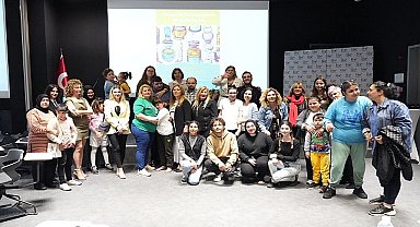 Anneleri İçin “Mum