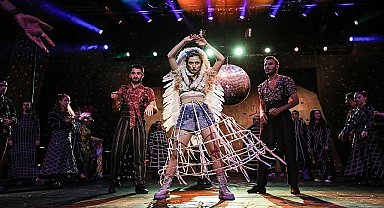 “Aşık Shakespeare